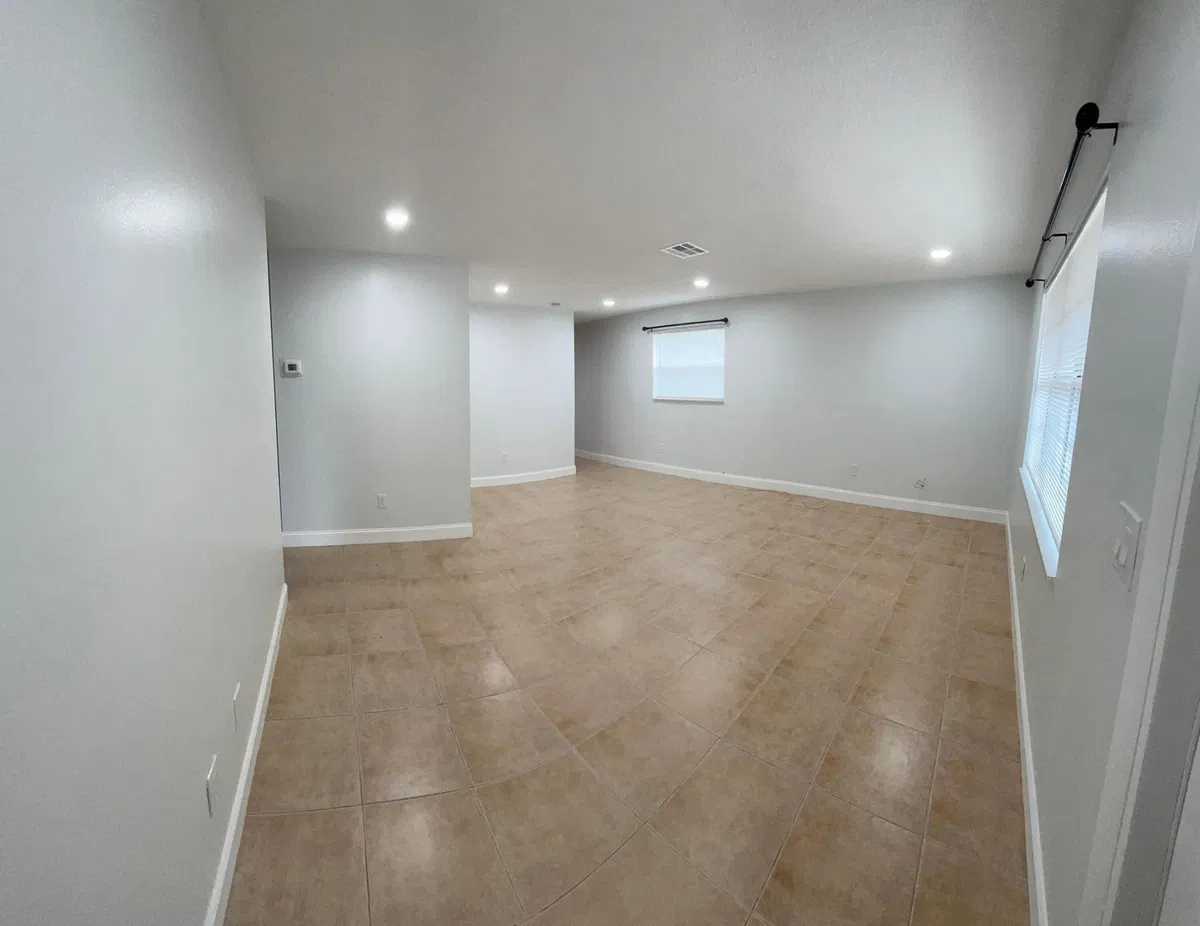 Residence photo 16