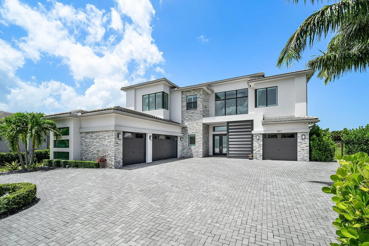 Boca Bridges Residence photo 4