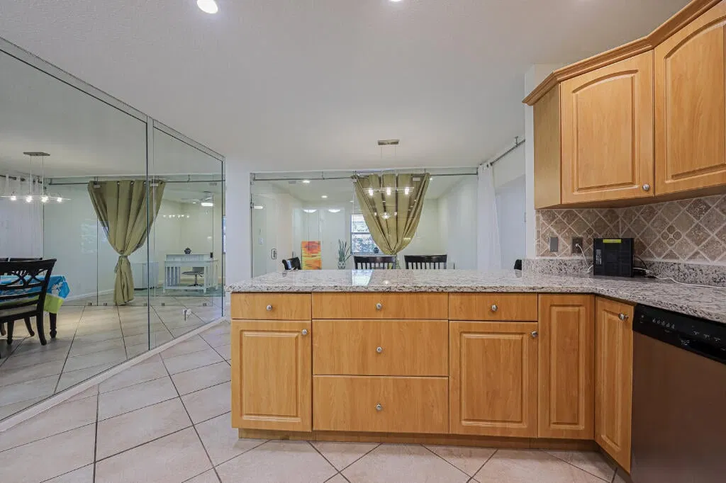 Residence photo 37