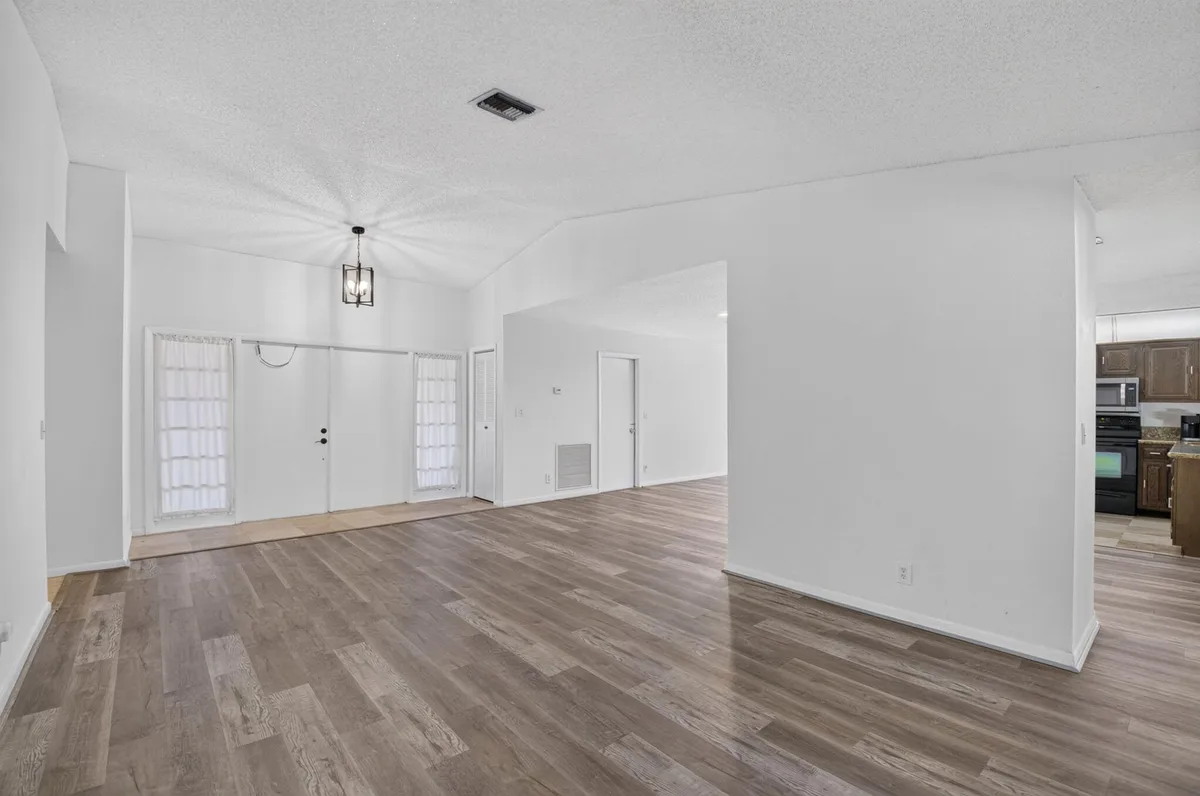 Residence photo 7