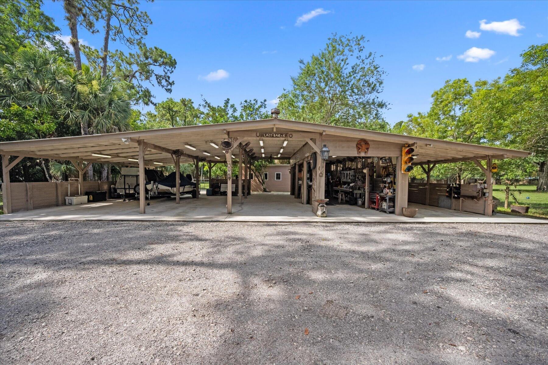 Residence photo 19