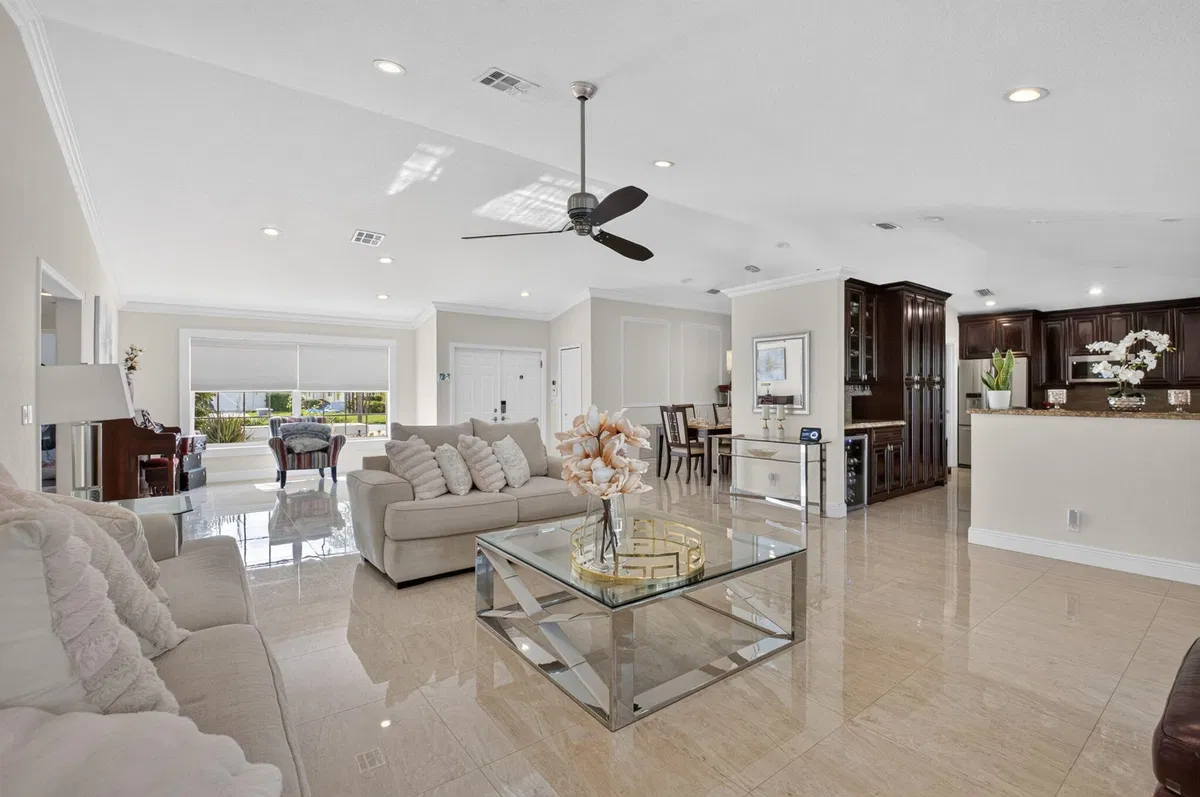 Boca Isles Residence photo 10