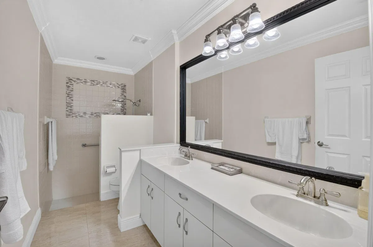 Boca Isles Residence photo 37
