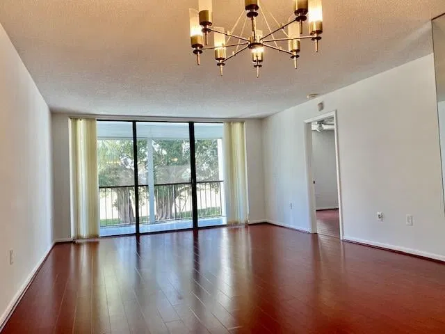 Unit 205 photo 16