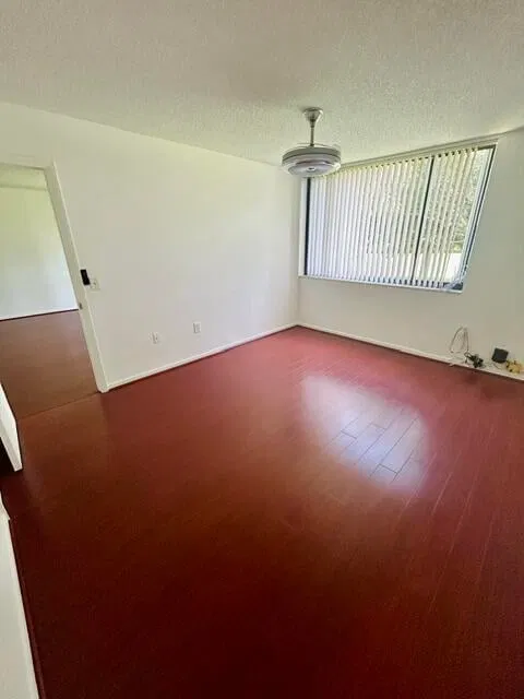 Unit 205 photo 19