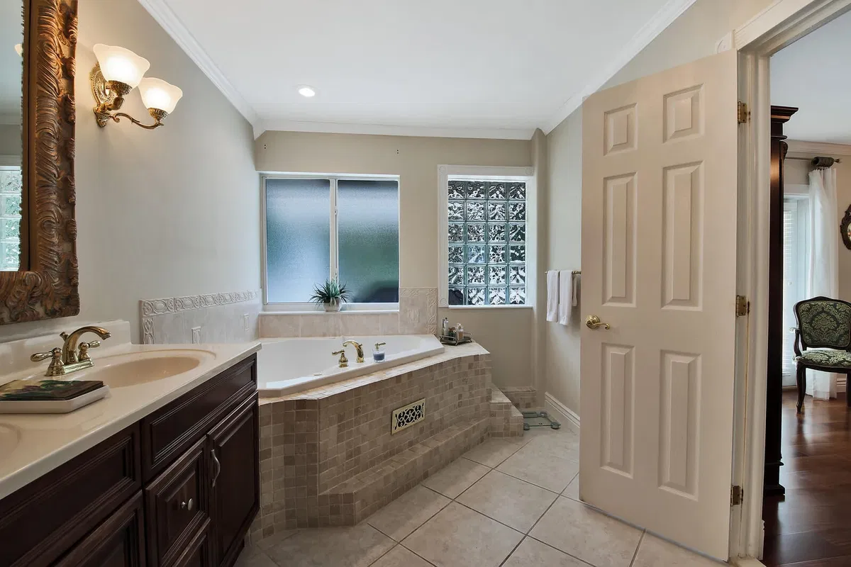 Residence photo 25