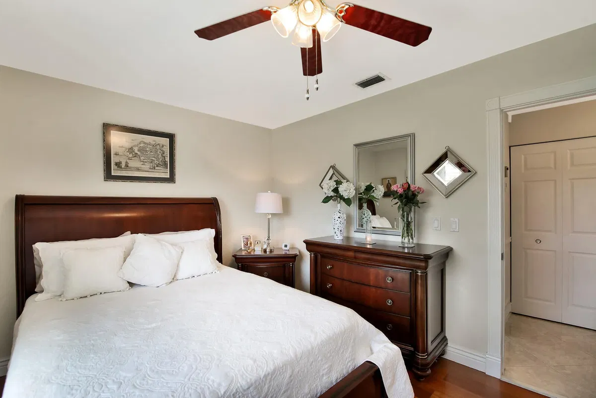 Residence photo 28