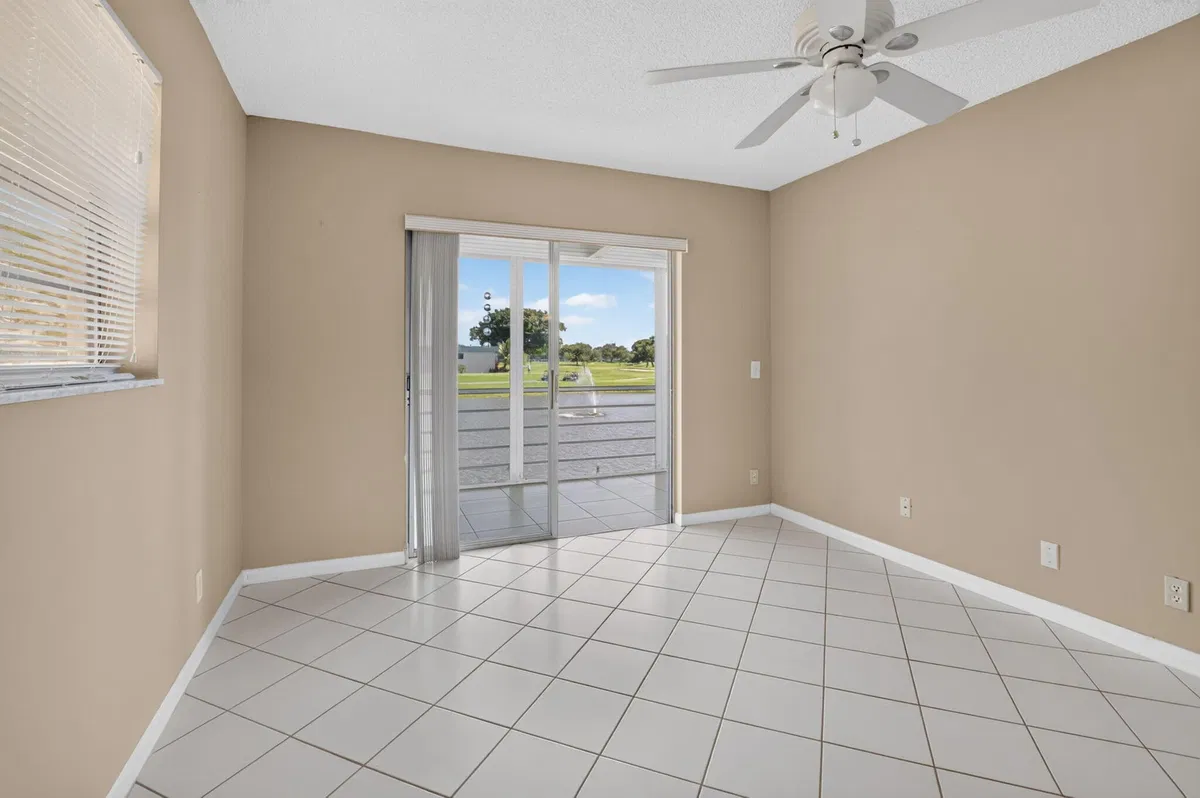 Residence photo 22