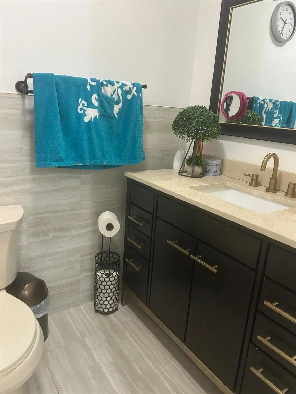 Unit 202 photo 4