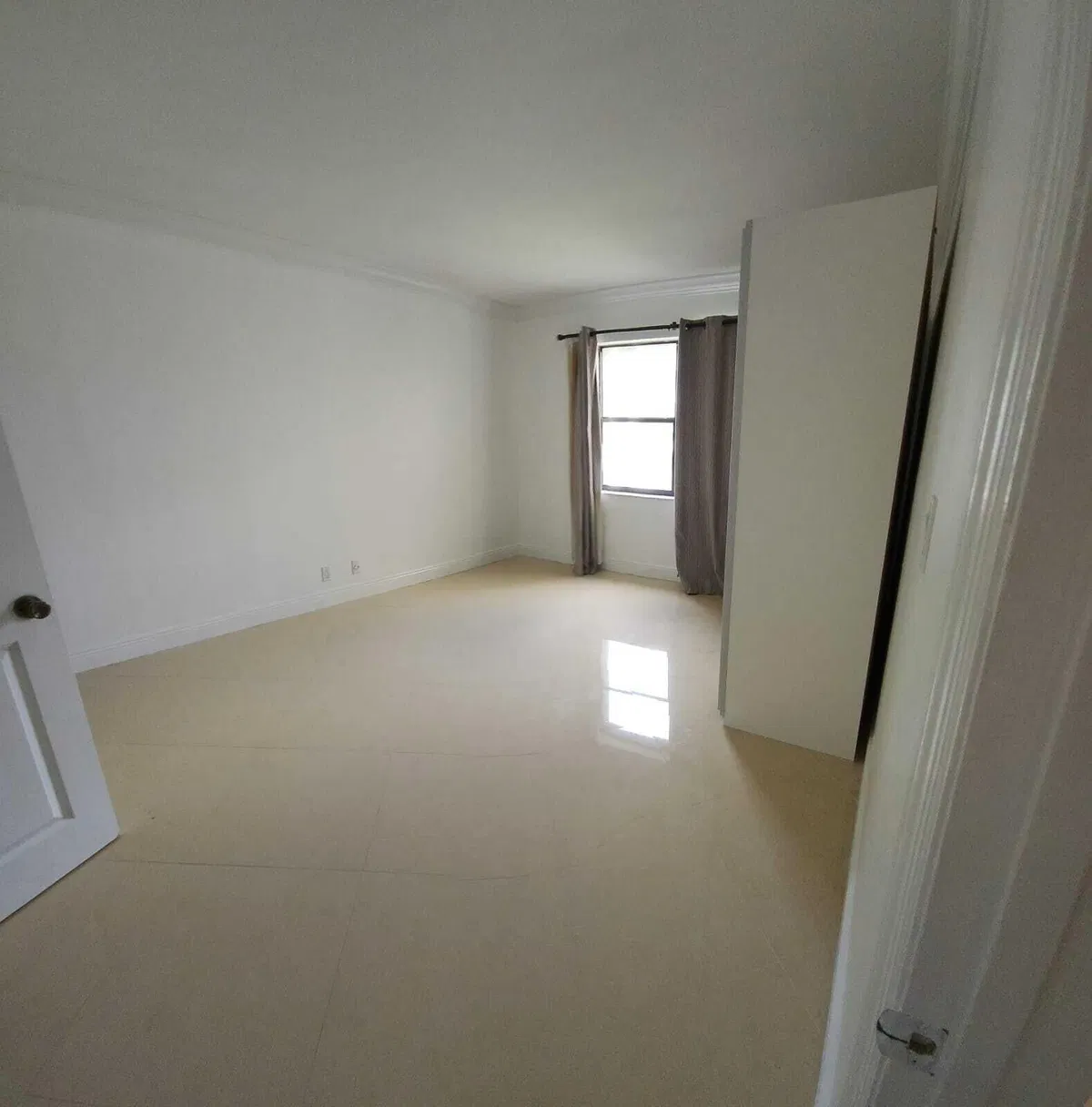 Unit 222 photo 7