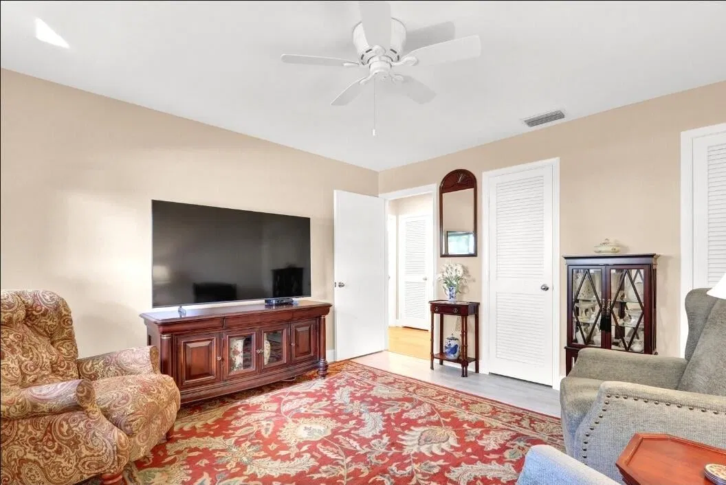 Residence photo 13