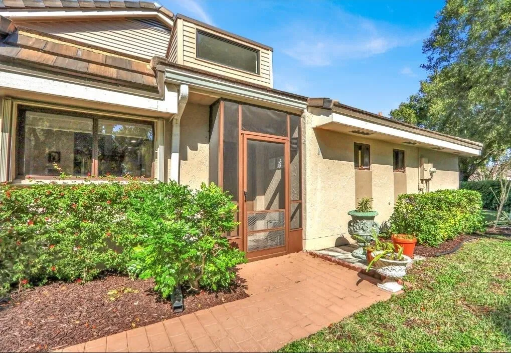 Residence photo 25
