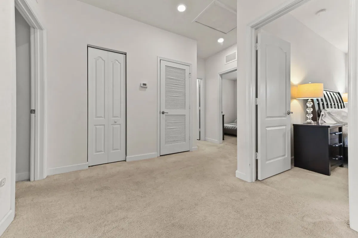  Residence photo 16