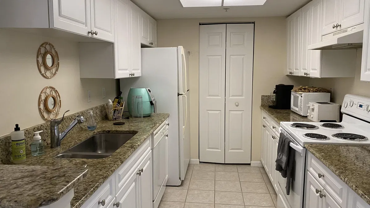 Unit 103 photo 19
