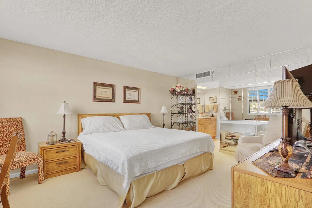  Unit 214 photo 16
