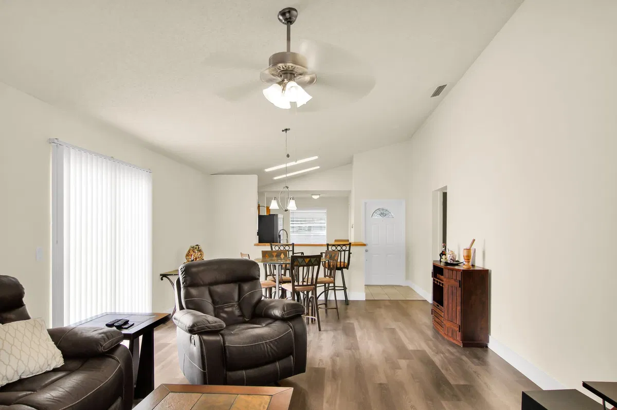  Residence photo 10