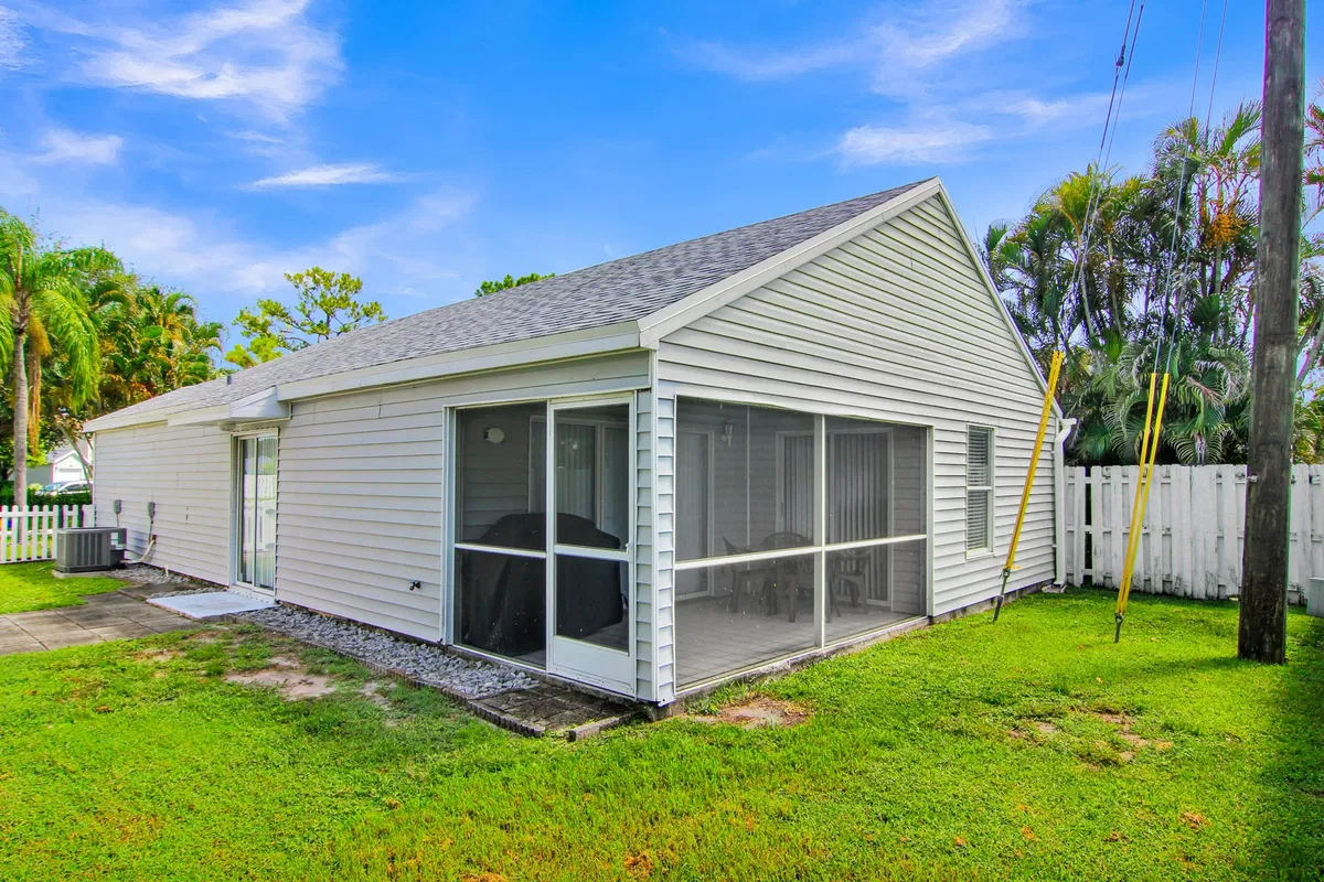  Residence photo 28