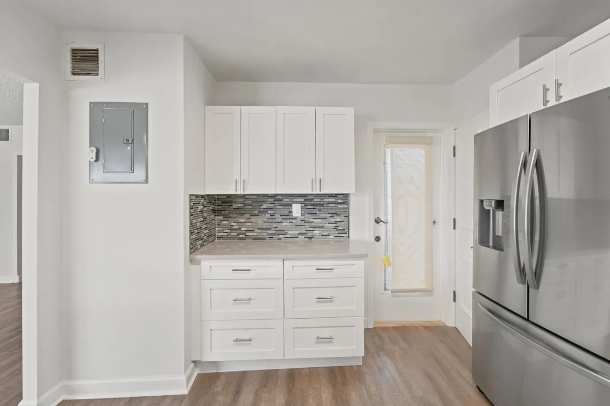 Unit 203 photo 4