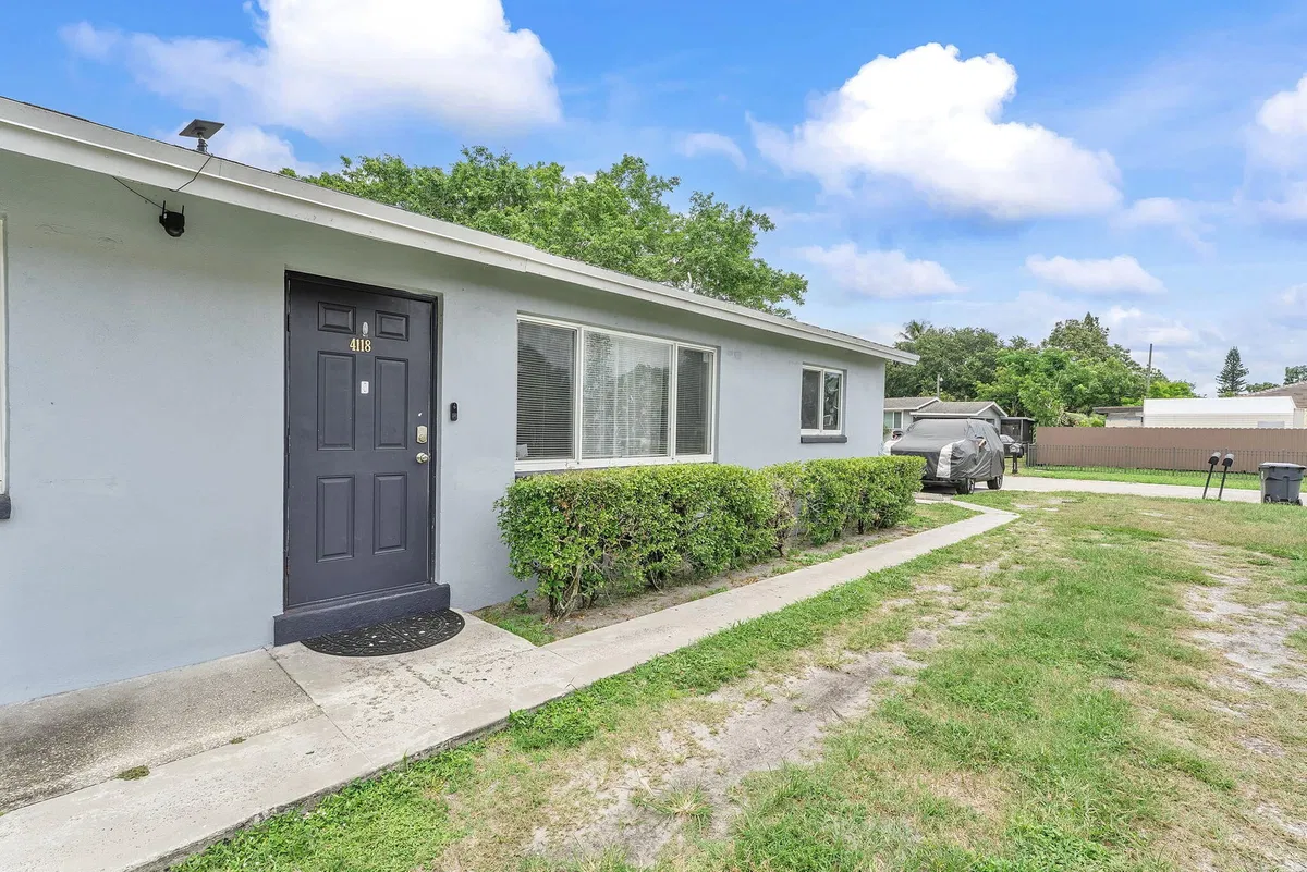Residence photo 19