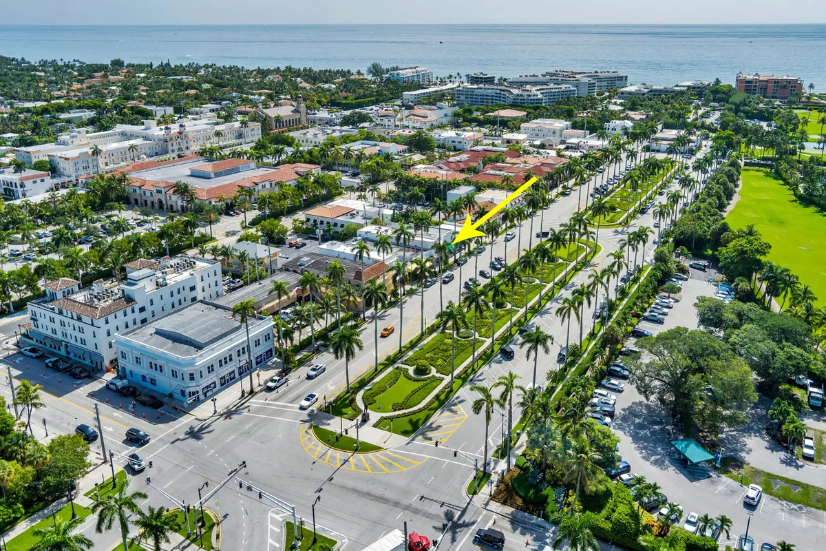 In-Town Palm Beach Residence photo 10