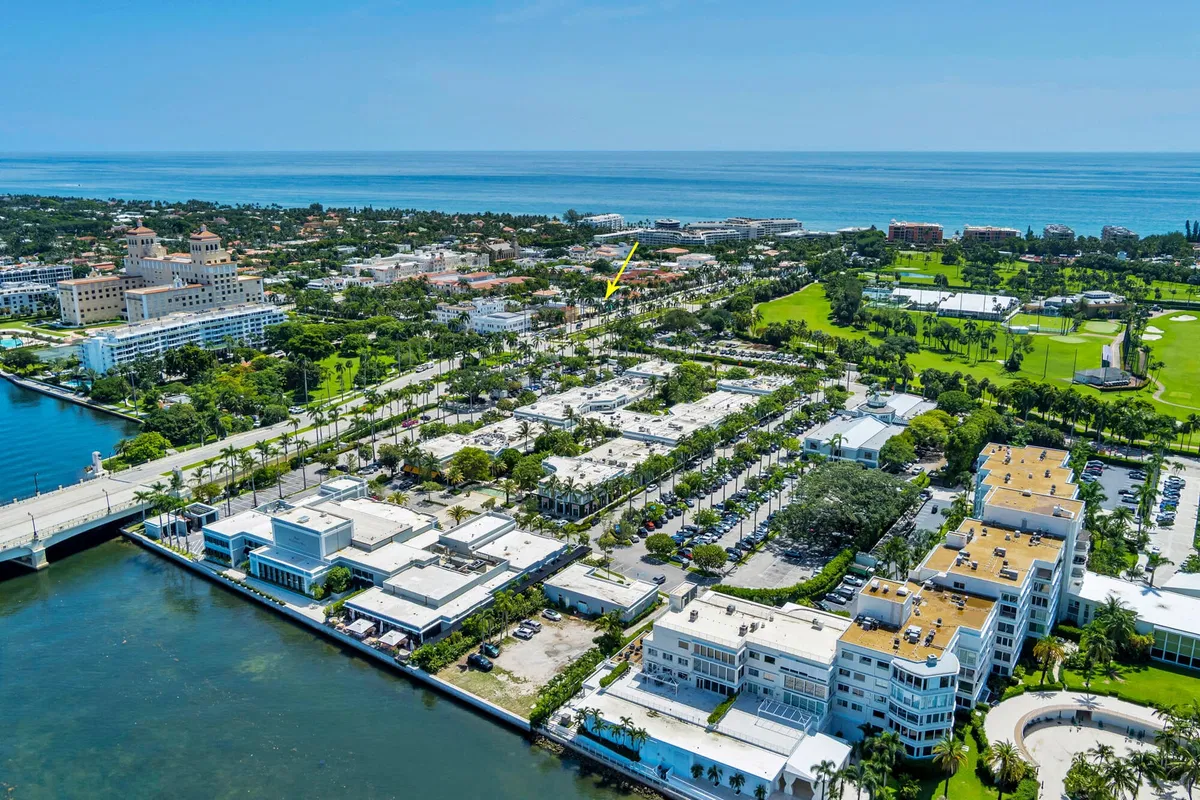In-Town Palm Beach Residence photo 19
