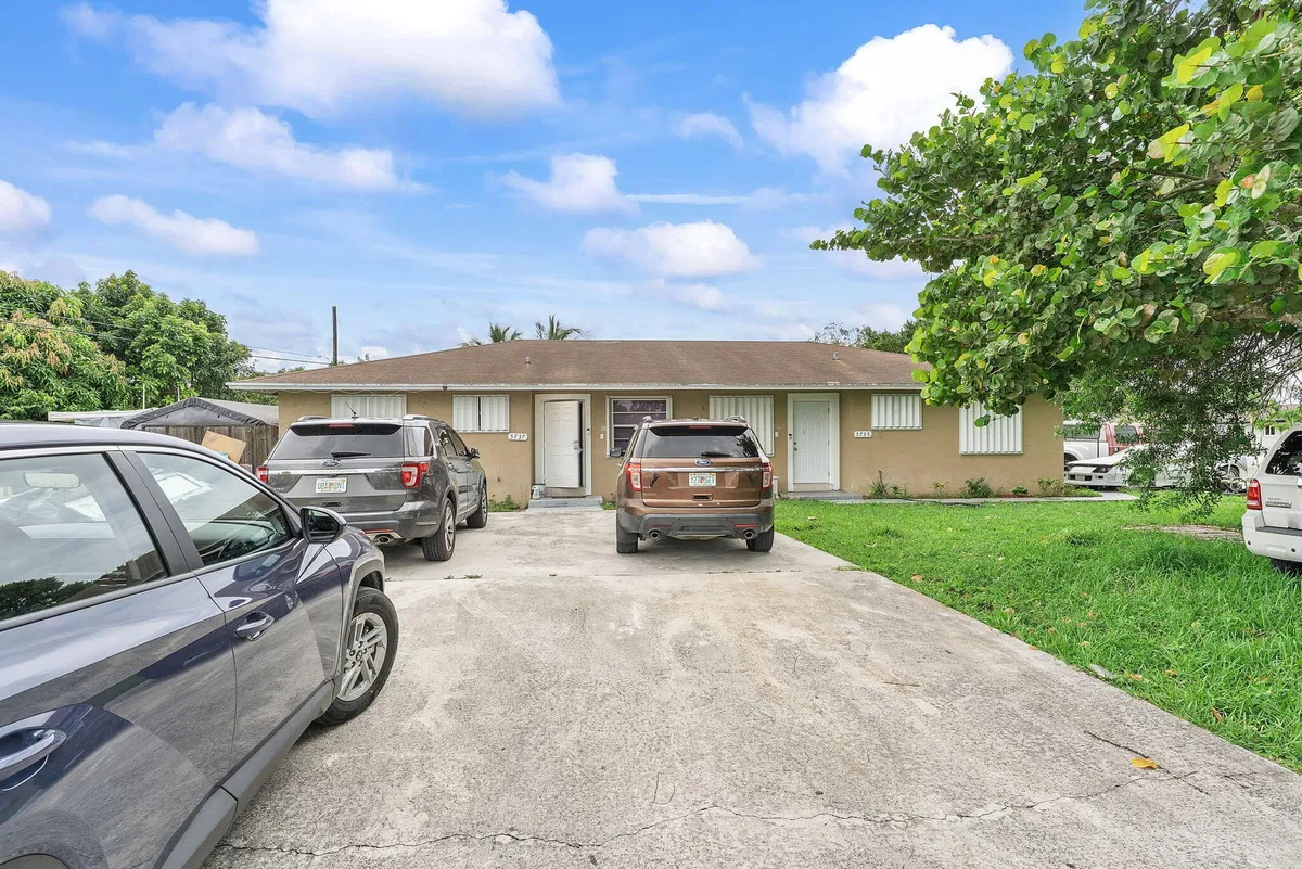 Residence photo 19