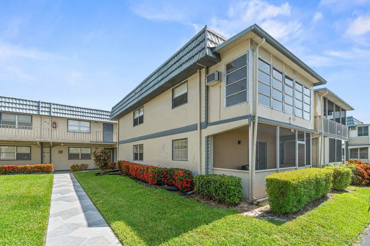 Residence photo 22