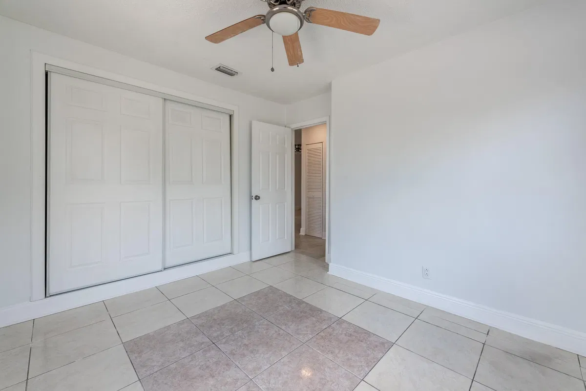  Residence photo 10