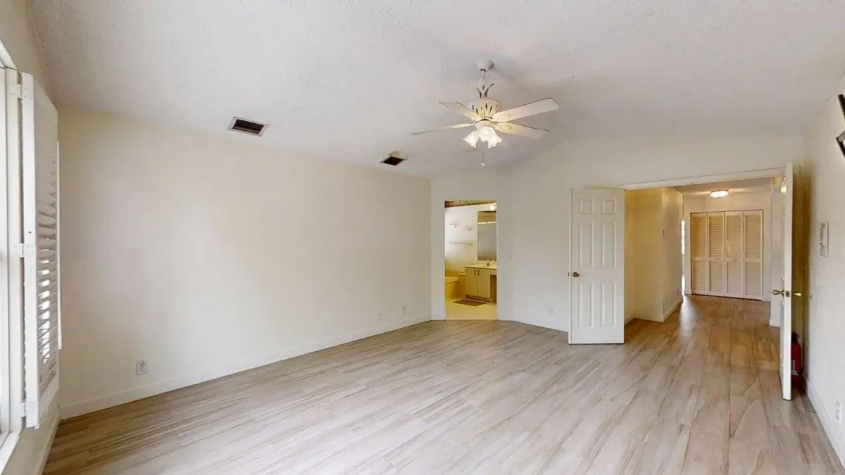 Residence photo 19