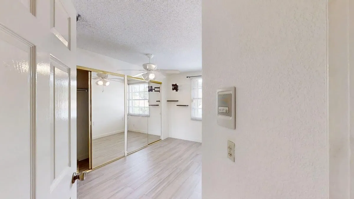 Residence photo 28