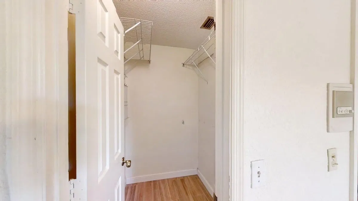 Residence photo 34
