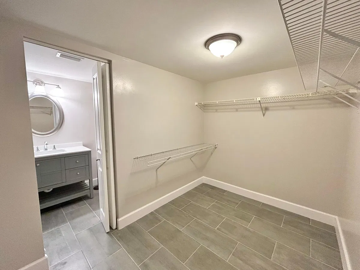 Unit 102 photo 22