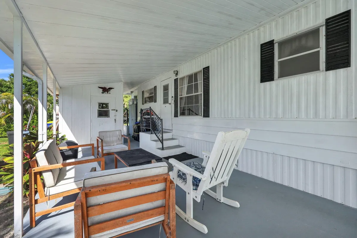 Residence photo 4