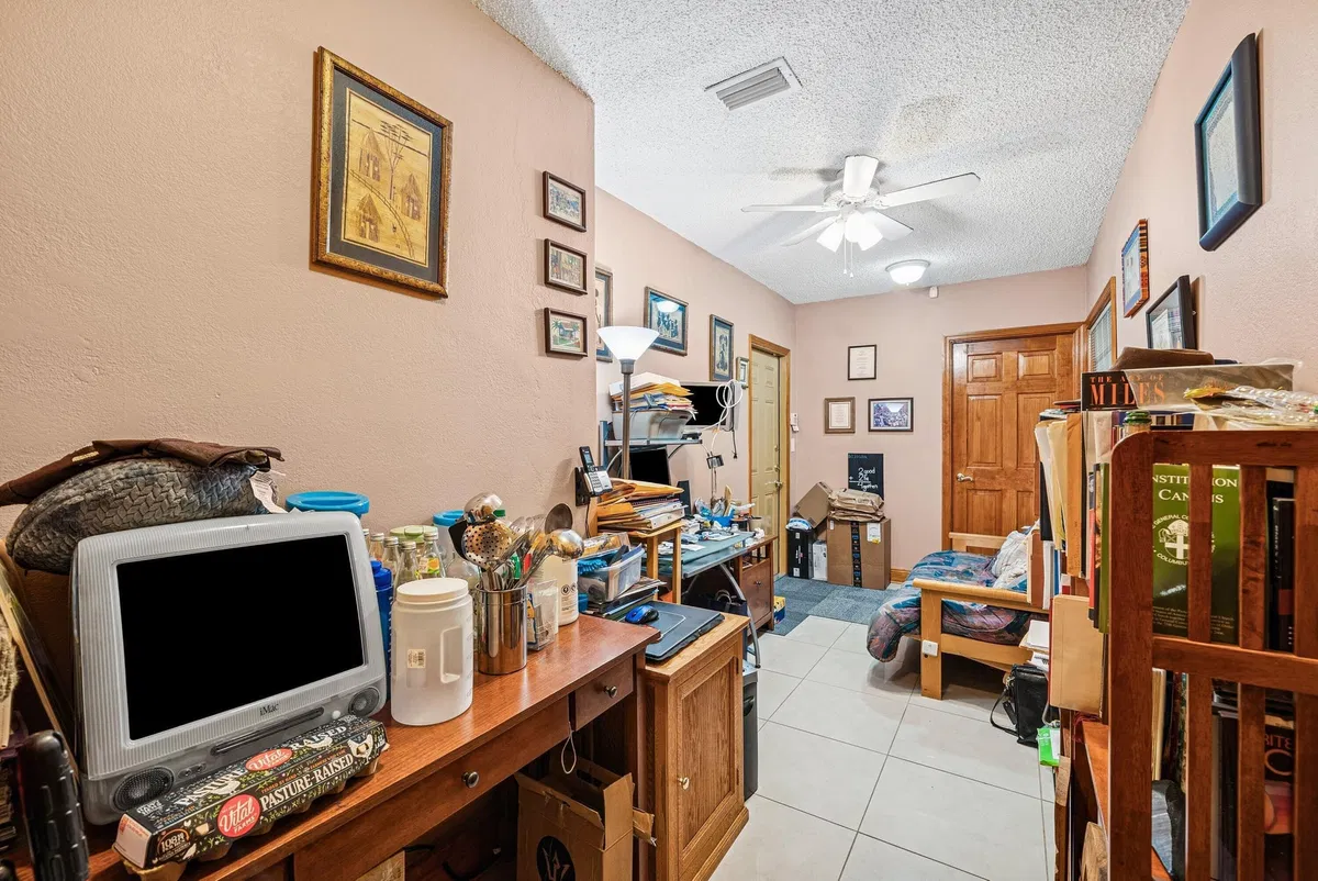 Residence photo 13