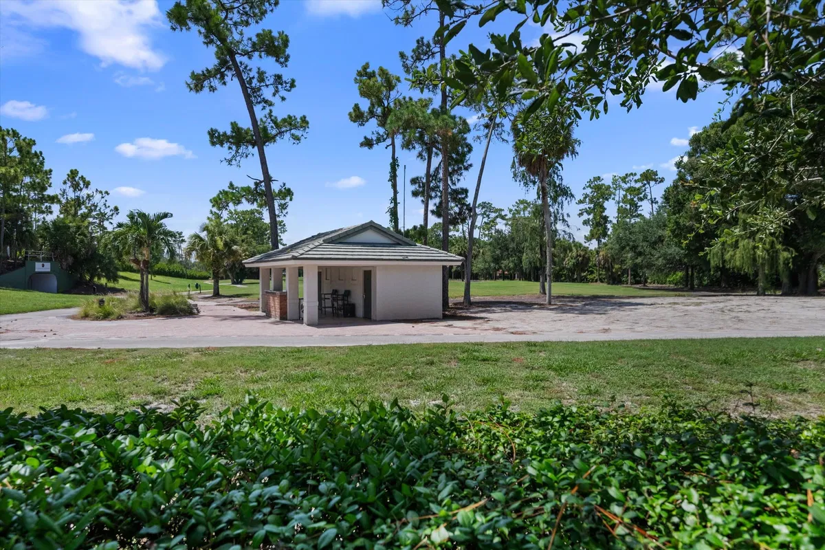  Residence photo 43