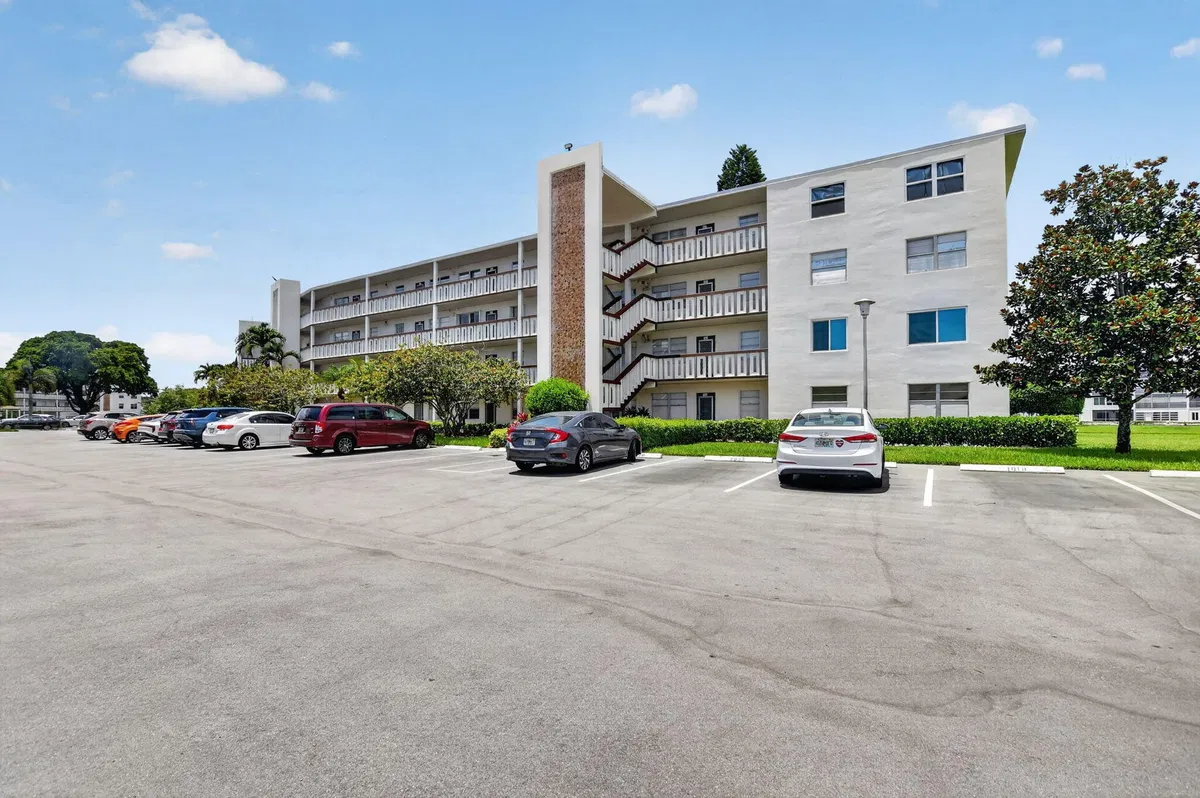 Residence photo 4