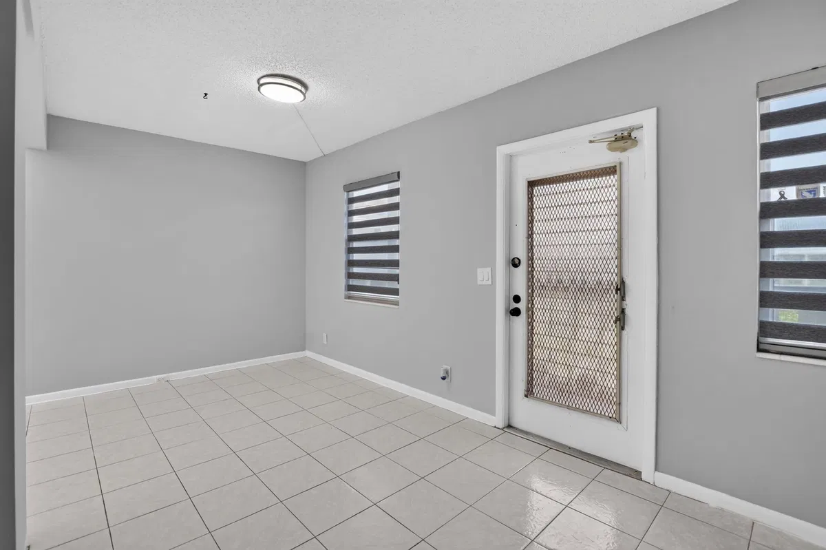 Residence photo 7