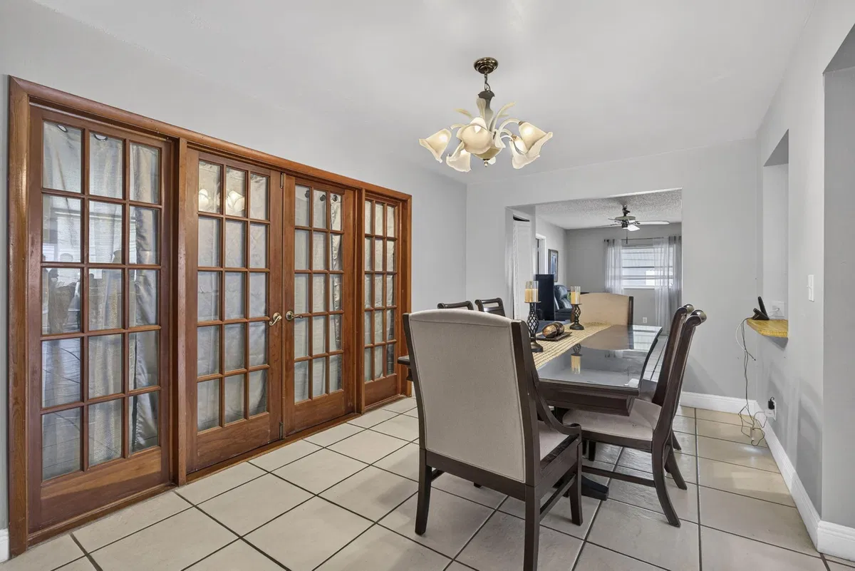 Residence photo 31