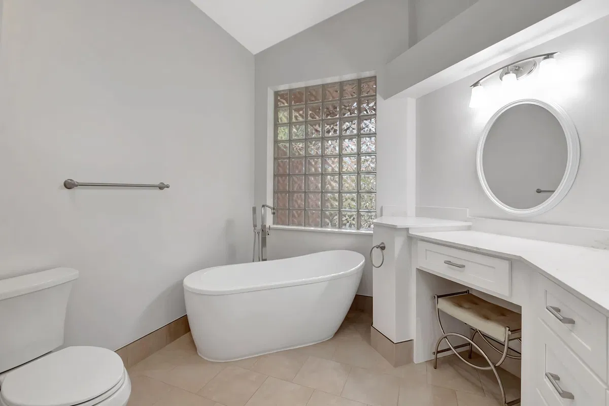 Residence photo 25