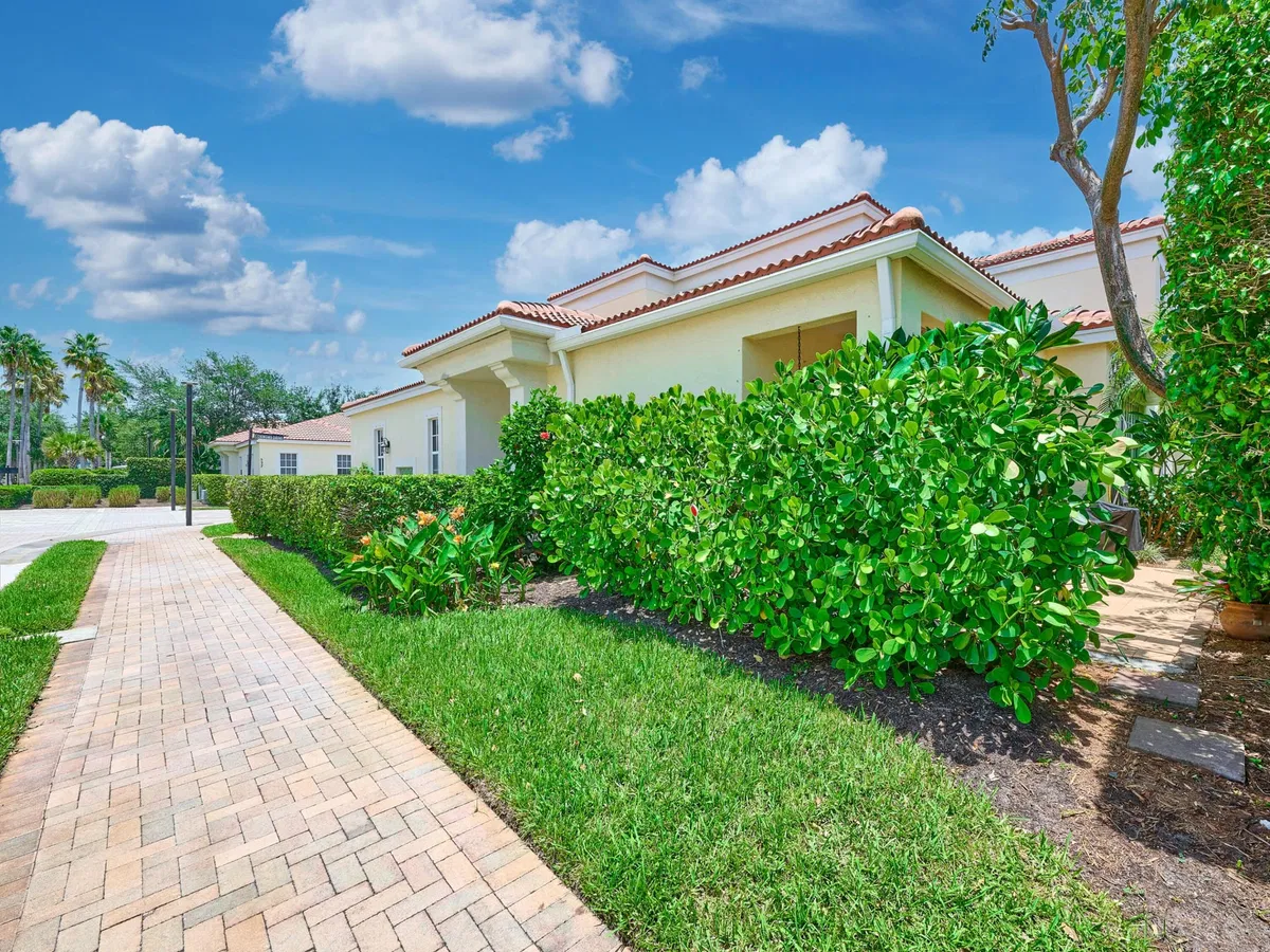Residence photo 7