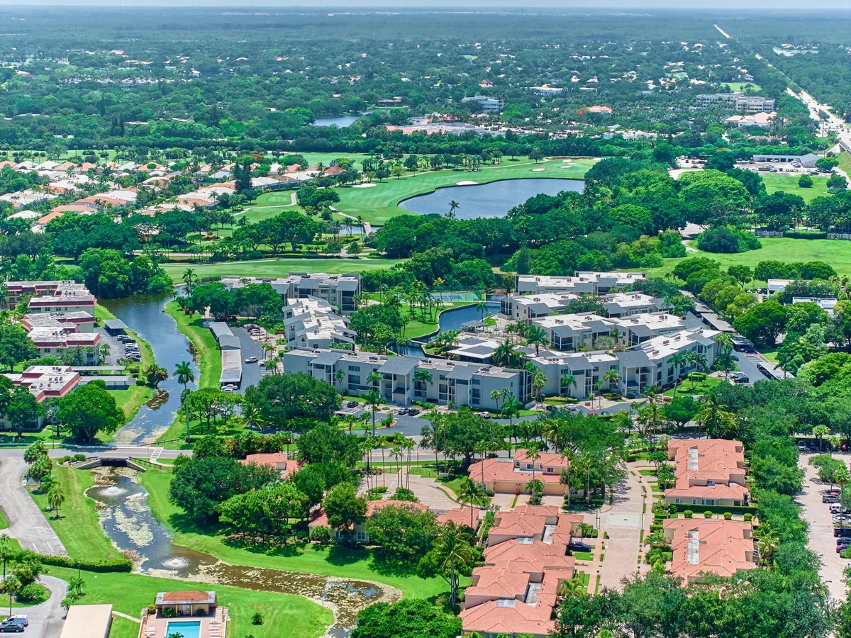 Residence photo 43