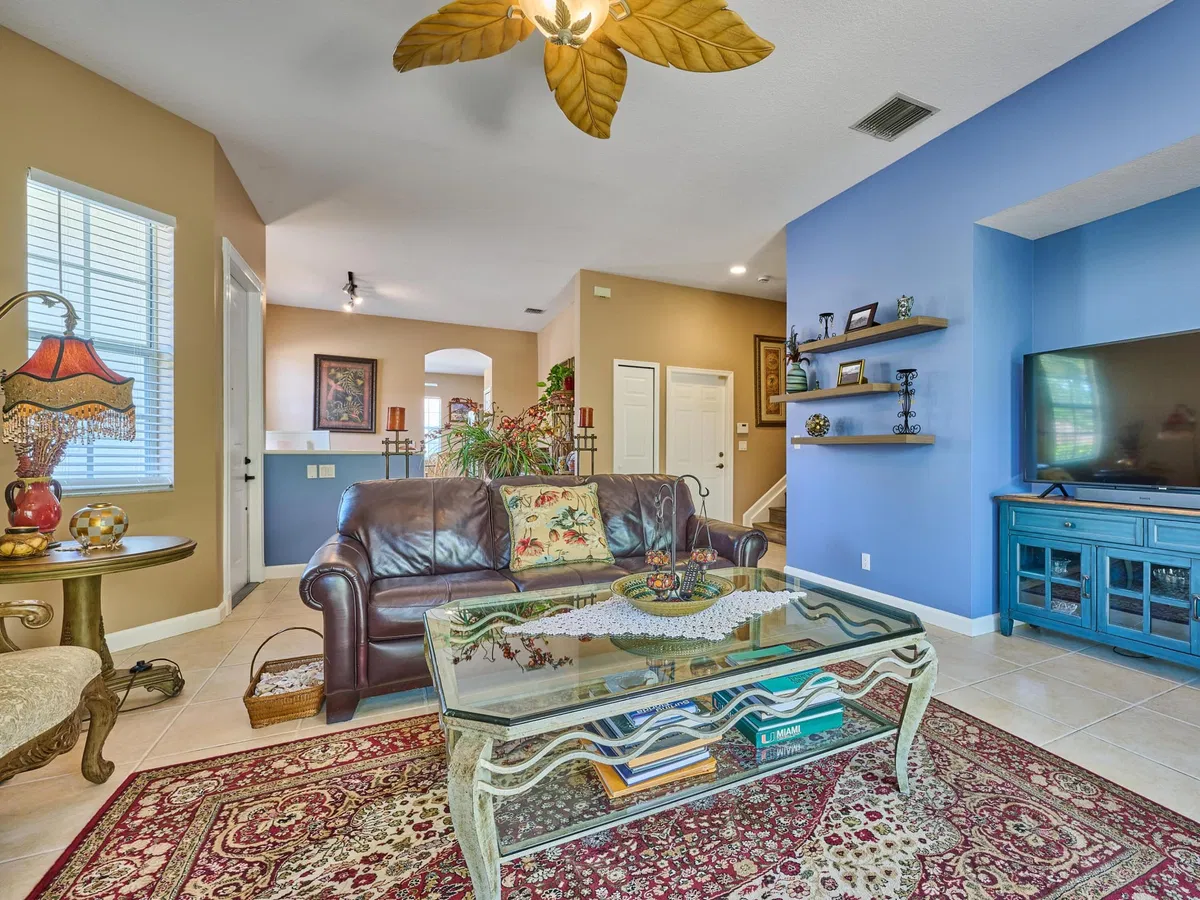 Residence photo 73