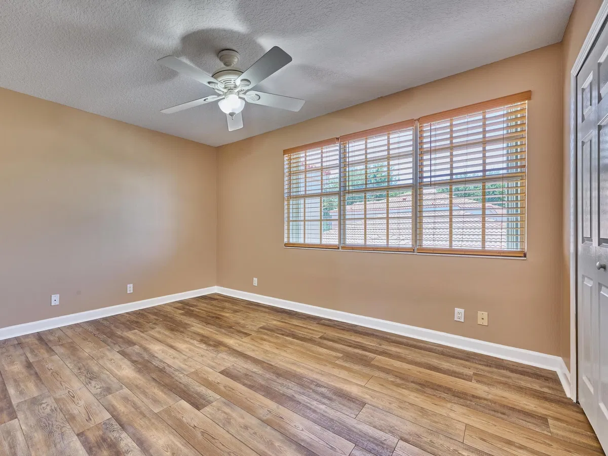 Residence photo 88