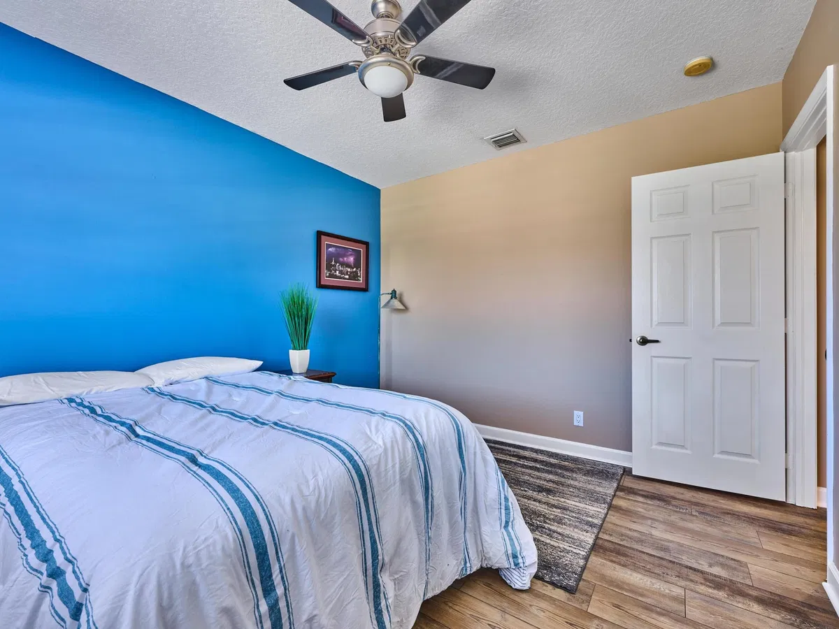Residence photo 97