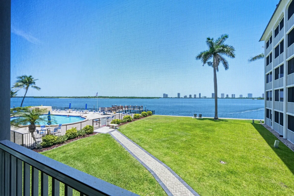 Paradise Harbour North Palm Beach Unit 203