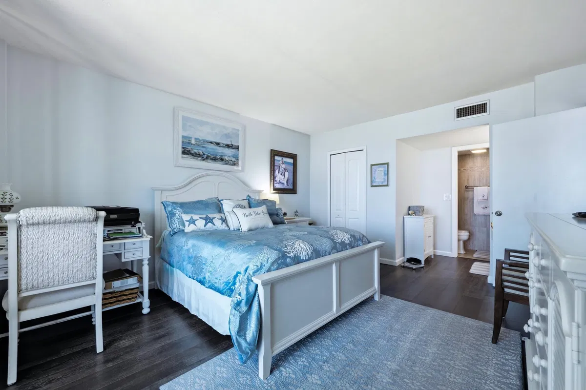 Paradise Harbour North Palm Beach Unit 203 photo 13