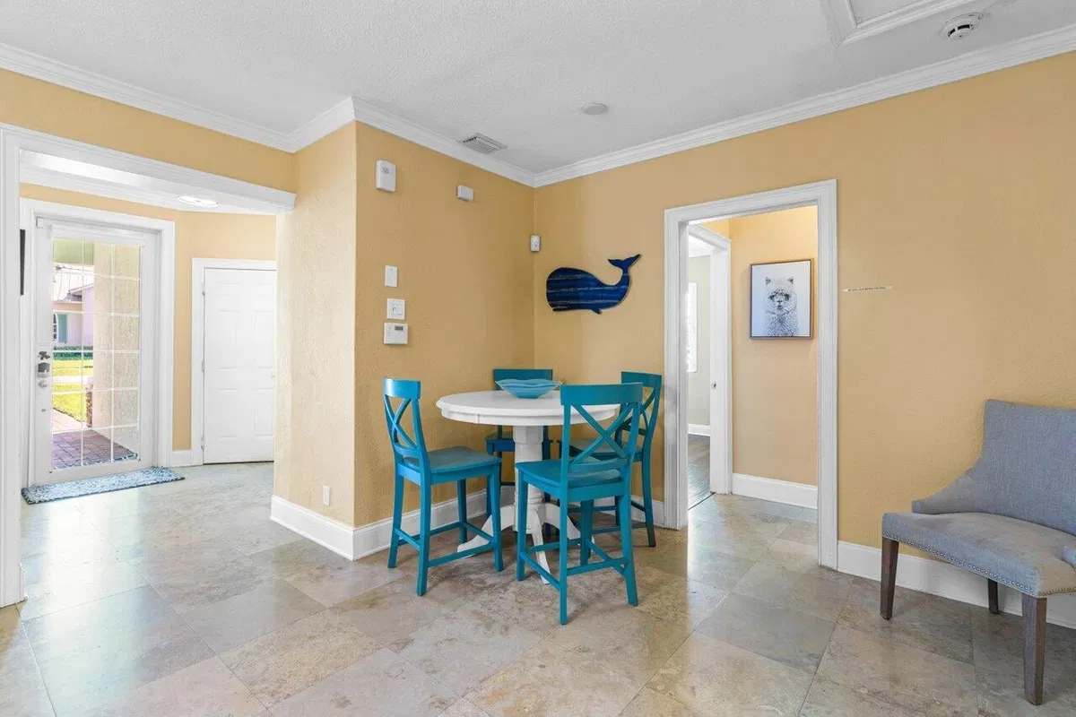 Residence photo 19