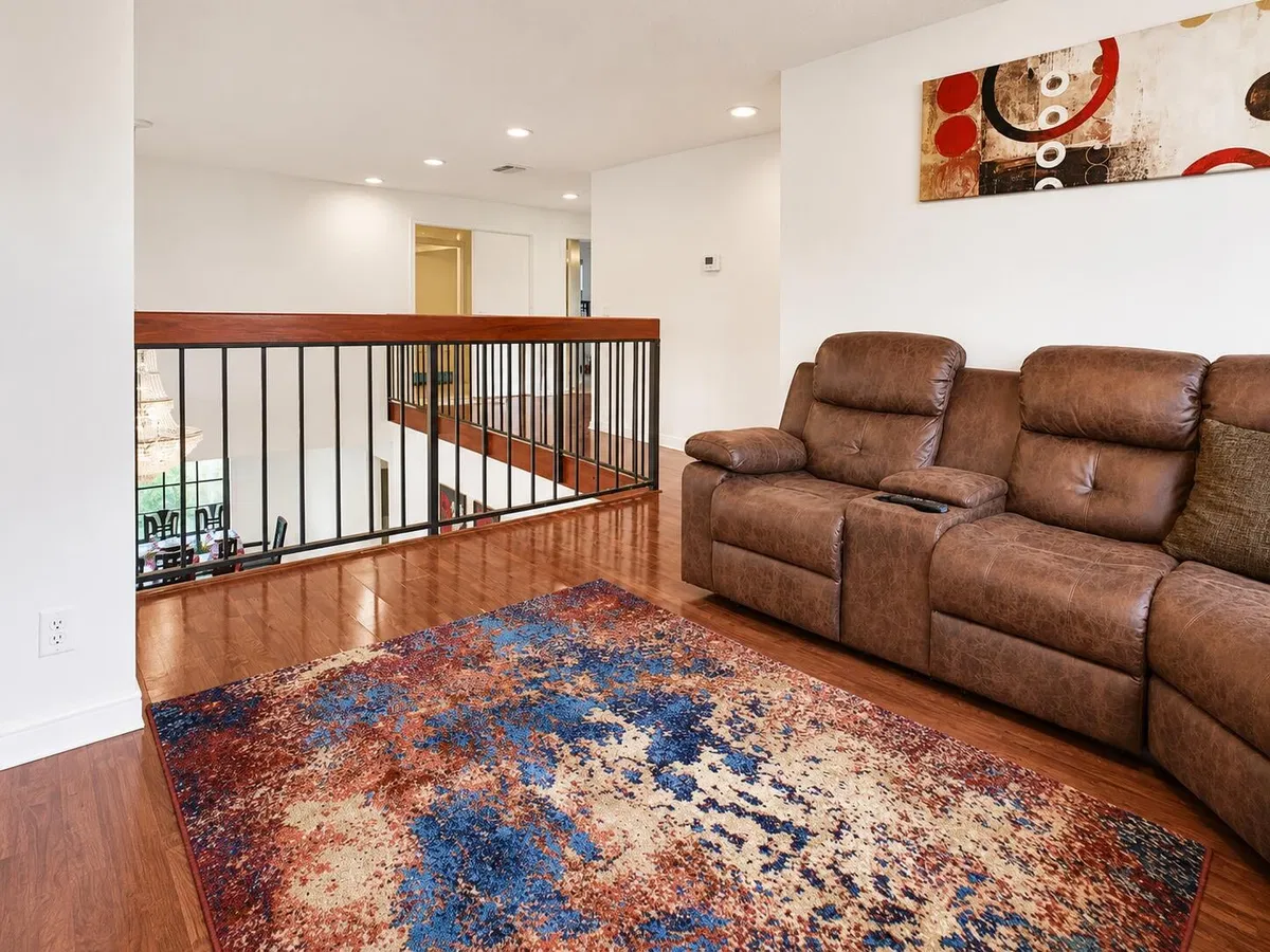 Residence photo 19