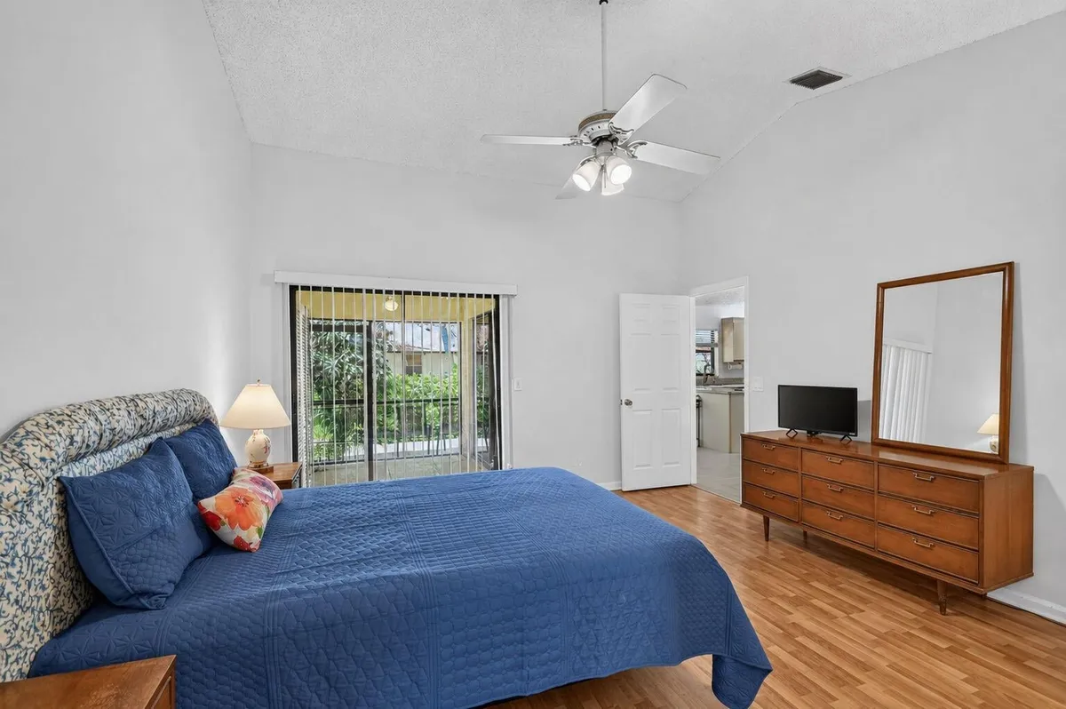 Residence photo 19
