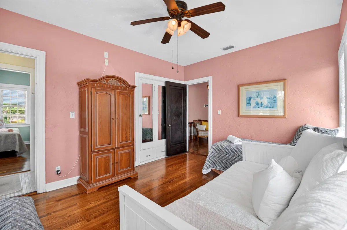  Residence photo 49